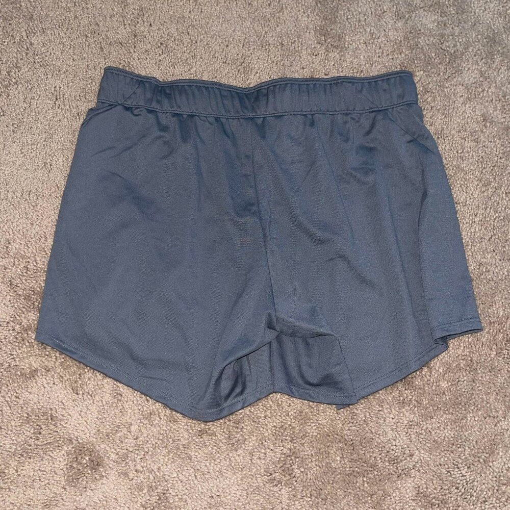 Nike Dri-Fit Women Short Activewear Athletic 30x15 Size Medium Grey Training Run - Picture 5 of 7
